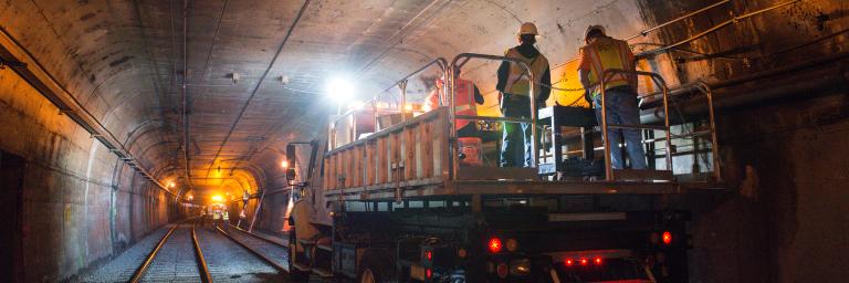 Improvements to communications infrastructure in the Twin Peaks Tunnel in 1915